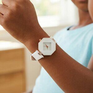 Chic Round Quartz Watch Rhinestone Decor Polygon Pointer Quartz Watch